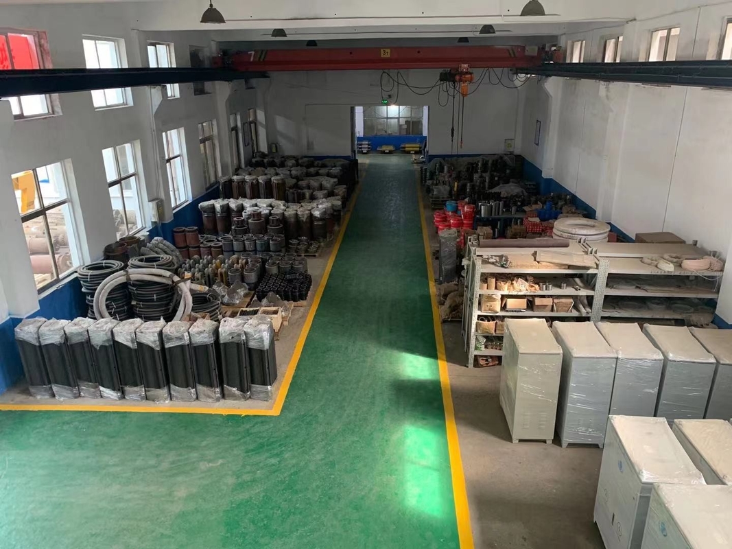 3000 มม ความยาวสแตนเลส Vibroflot อุปกรณ์เสริม ISO 9001 ได้รับการรับรอง สามารถปรับปรุงเพื่อการปรับปรุงพื้นที่