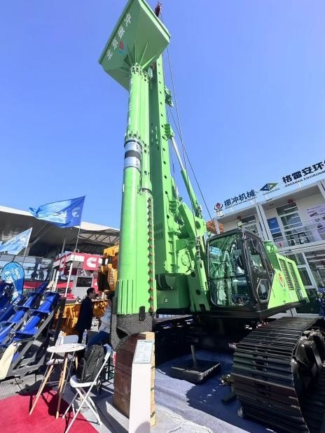 176kW แพคพลังงาน ไฮดรอลิก Vibroflot ปรับตัวต่อความถี่ชั้นดินเพื่อความทนทานต่อการหล่อลื่น