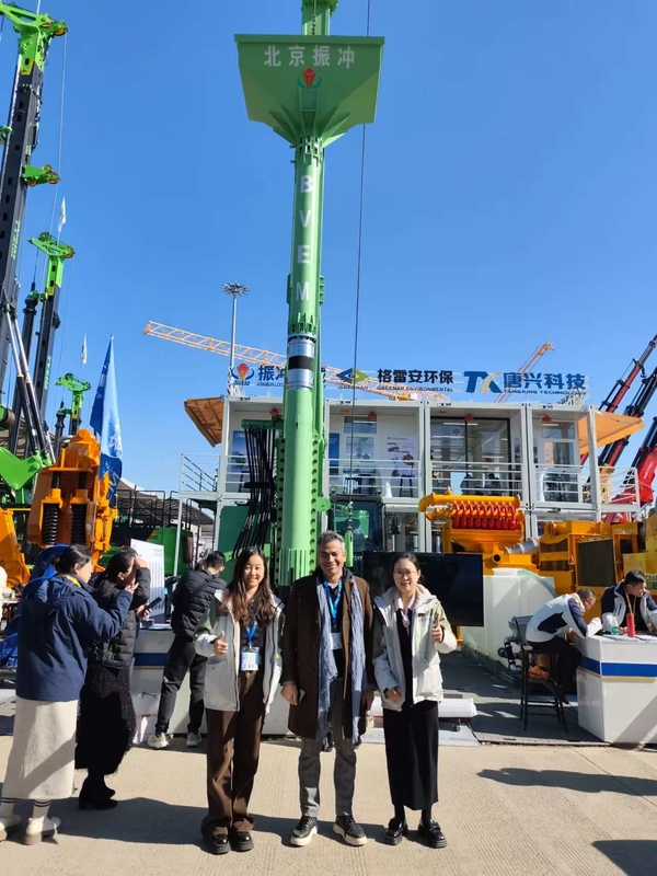 176kW แพคพลังงาน ไฮดรอลิก Vibroflot ปรับตัวต่อความถี่ชั้นดินเพื่อความทนทานต่อการหล่อลื่น