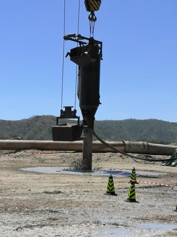 Crane Type Double Bins Bfs Vibroflotation 180kw ความลึกของเสาเข็มทำงาน 24m
